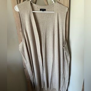 Women’s long sweater vest. Size 1X